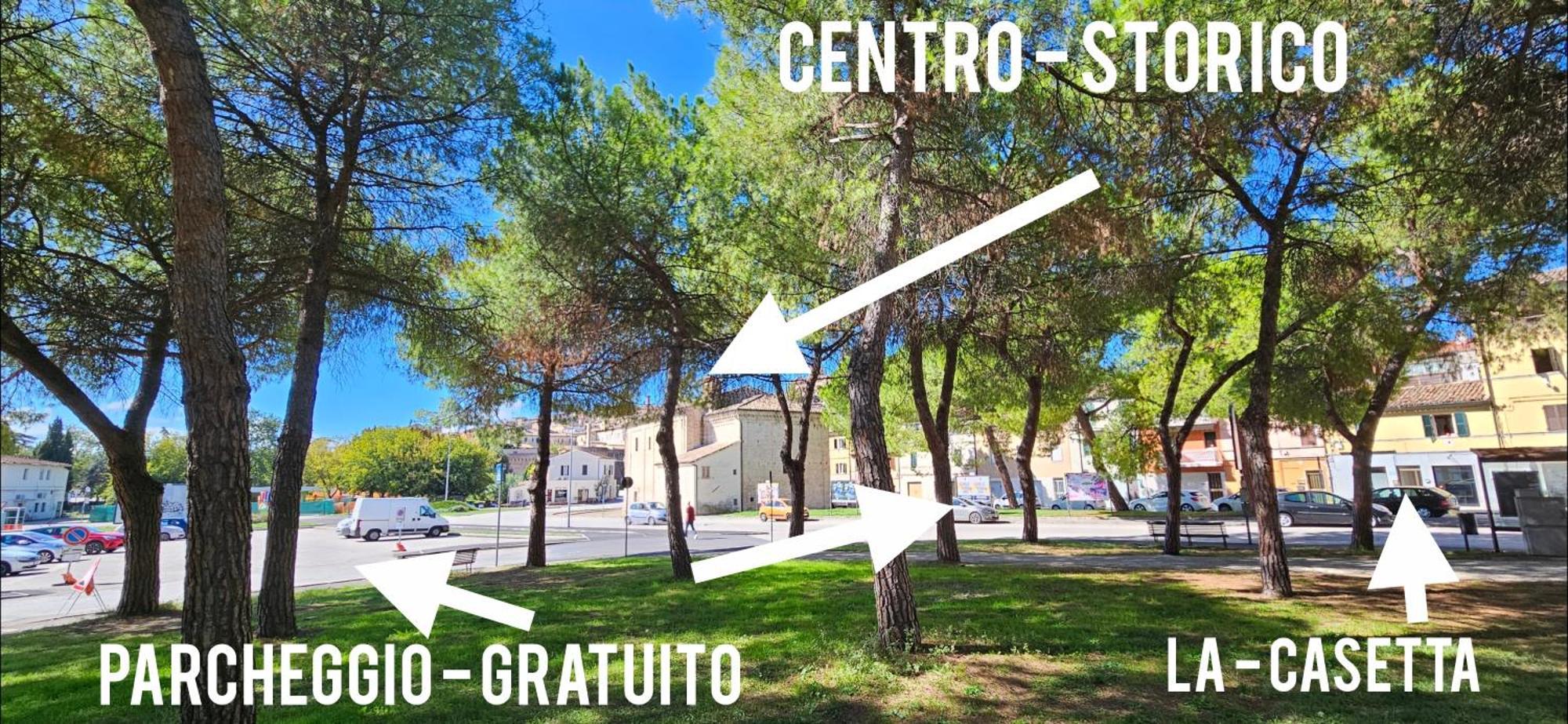 La Casetta Bilocale Centrale Con Terrazza Parkfree Wifi Minipc Ps4 Ac Ези Экстерьер фото